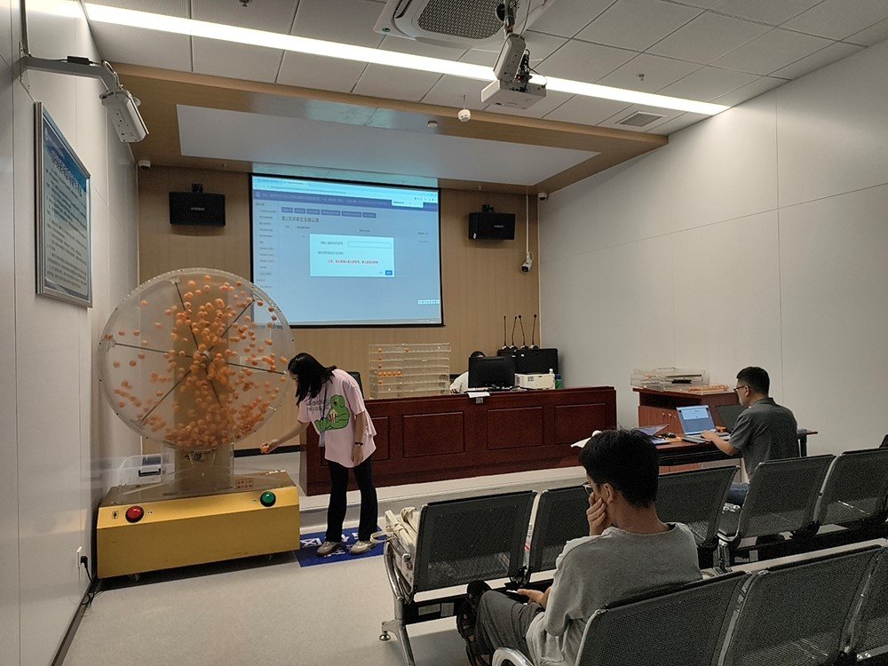 便于结合栏目动态与后续阅读